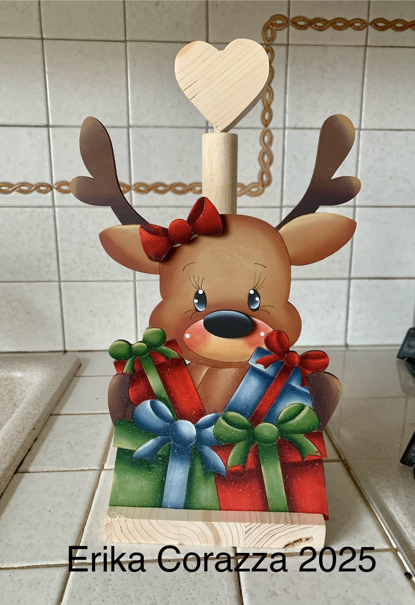 Sagoma: REINDEER WITH GIFT 1 Sagoma: REINDEER WITH GIFT